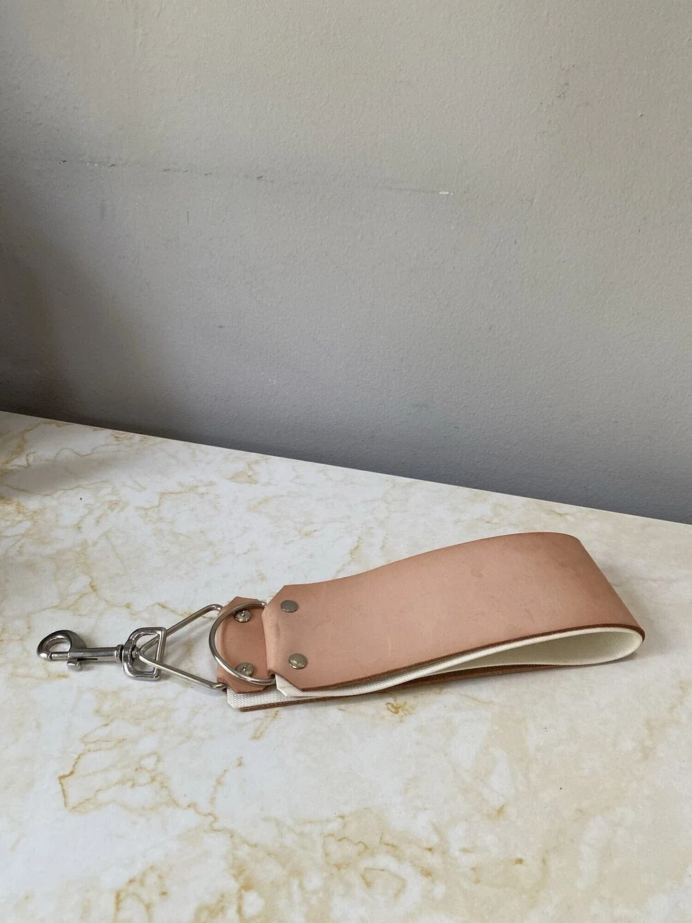Unbranded vintage tan